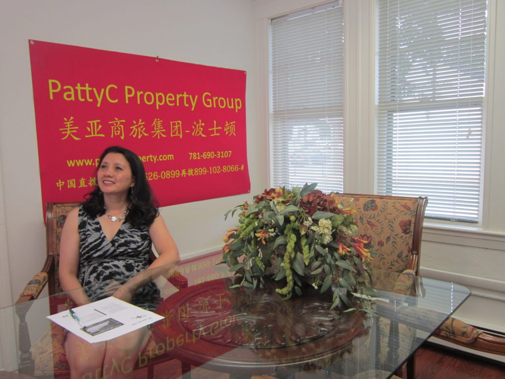 TVB interviewed Patty Chen at her conference room. TVB 在陈艺平的会议室采访